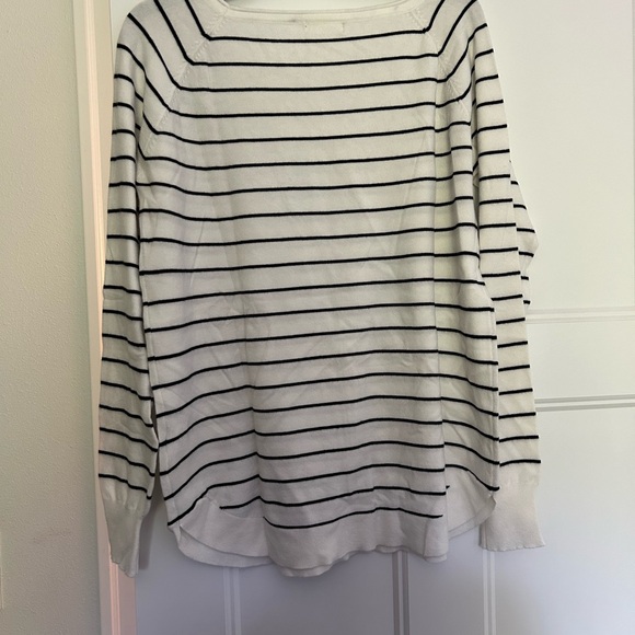 Lightweight sweater - Picture 2 of 2